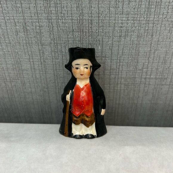 Vtg 1940-50's Occupied Japan Mini Toby Jug Porcelain Vase Small Figurine Pilgrim - Picture 1 of 7